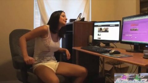 PUBLIC DIAPER GIRL IN THE BEDROOM