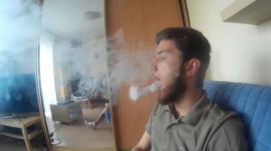 Учимся делать кольца, толкать их и трюкачить.