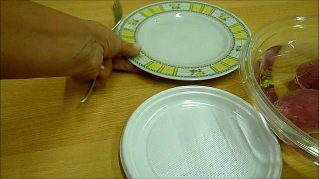 Come pulire Fichi d'India / Опунция индийская Как Чистить Колючую Грушу смотреть онлайн