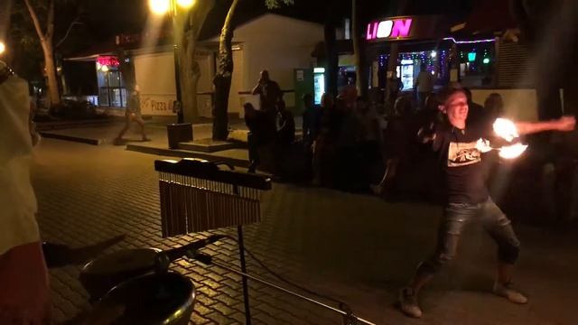 Танцы в Евпатории на улице Фрунзе в Крыму на набережной Крым 2016 Евпатория 28.08.2016 01 смотреть онлайн