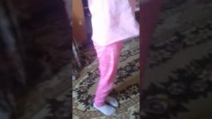 Как научиться делать кувырок вперёд.