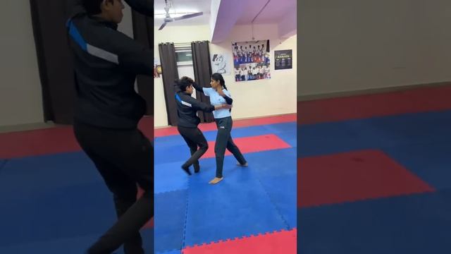 Karate throws technique #throwback #karate #selfdefence #viral #delhipolice #short #trending