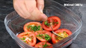 Нарезаю помидоры кружочками и добавляю горчицу. Вкуснейшая закуска из помидоров!