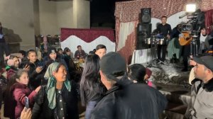 МАНА СИЗГА ТЕКИН ТОМОША! НОДИРАБЕГИМ ТУЙДА ИЧИБ ОЛГАН ЭКАНМИ ЎЗИНИ БОСОЛМАДИ УМУМАН!