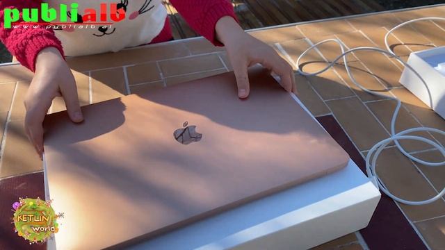 Ketlin World - 2020 MacBook Air M1 - Unboxing, Setup and First Look смотреть онлайн