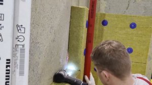 Технология приклейки минераловатной плиты клей-пеной, разметка, приклейка, фиксация Бийским Дюбелем