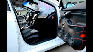 Перетяжка Дверных карт автомобиля Ford Focus 3 в ШВЕЙНОЙ АВТОМАСТЕРСКОЙ АС.