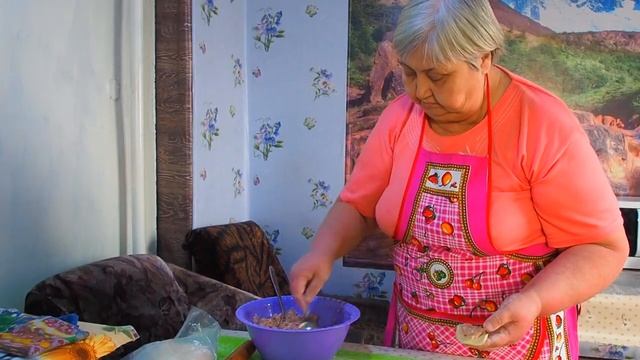 Лепим пельмени домашние !.mp4