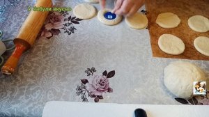 Нашла рецепт,тесто как пух,жарю пончики,бублики,пышки .