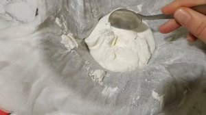 Очень простой рецепт. Творог из кефира в домашних условиях.