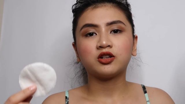 WORTH THE HYPE?! Garnier Micellar Cleansing Water | TinFon смотреть онлайн