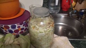 Маринованная капуста на зиму очень вкусная хрустящая ,стоит 2 года без изменений.#капустамаринованн