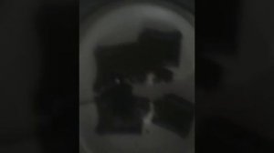 Растапливаю шоколад в микроволновке.