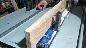 Почему после фугования заготовок между ними образуется зазор?