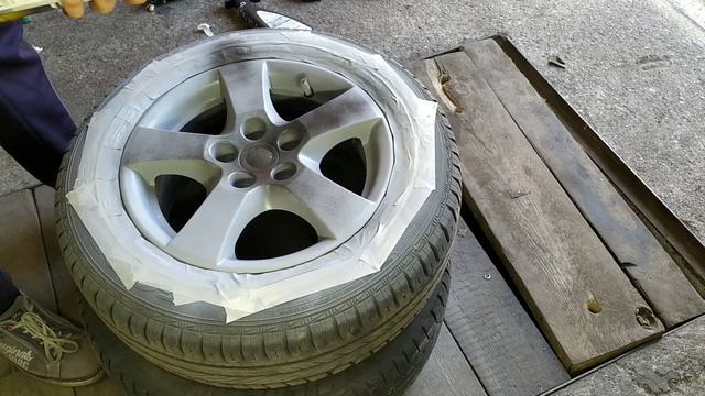Покраска дисков своими руками на Skoda Fabia 1 и Ford Focus 2 | Fix My Car смотреть онлайн