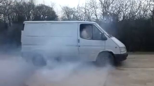 Ford Transit burnout (ft run dmc) смотреть онлайн
