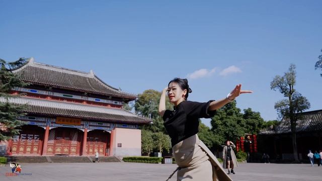 丽丽，自信且美丽的藏族女孩，今天你快乐吗？