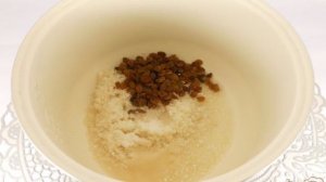 Молочная рисовая каша с изюмом и кокосовой стружкой в мультиварке