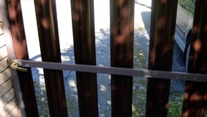 как сделать забор без бетонирования.что стало с забором из металлоштакетника и пикс панелей.