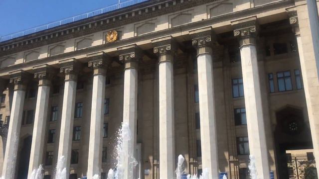 Алматы. Фонтаны на Старой площади. смотреть онлайн
