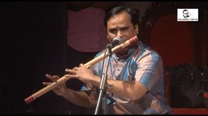 Sunil Avachat performing 'Kuch to log kahenge' on bansuri in presence of Pt. Hariprasad Chaurasia