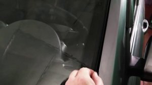 Водостоки (дефлекторы на лобовое стекло) на Ладу Весту