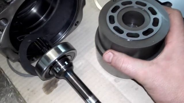 Ремонт Volvo L180. Ремонт и восстановление гидронасосов Oilgear и Volvo. Volvo L180F repair. смотреть онлайн