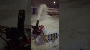 работа бюджетного снегоуборщика Brait BR-7856W