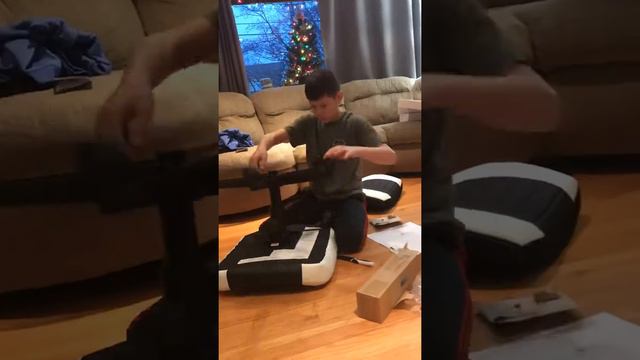 Time lapse of me building my gaming chair