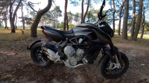 Взгляд любителя на MV Agusta Rivale 800