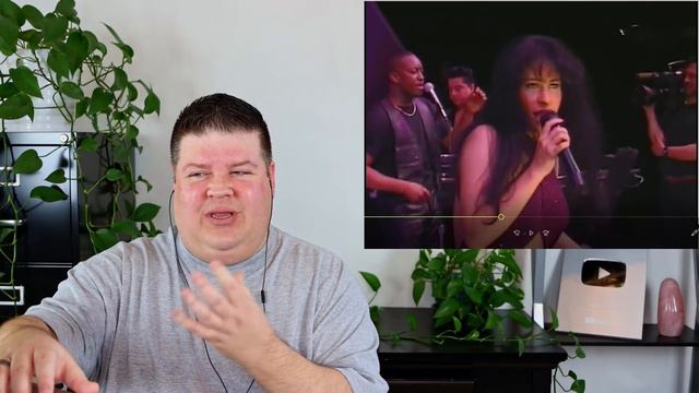 Voice Teacher Reacts to Selena - Bidi Bidi Bom Bom смотреть онлайн