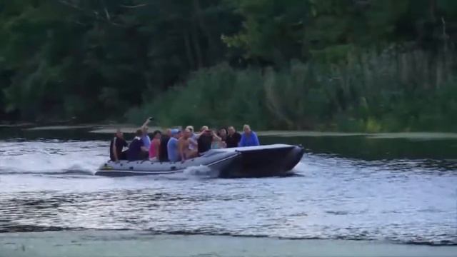 Морской моторный катамаран Travel Max 850 6 л.с. | Прогулочный экскурсионный катамаран