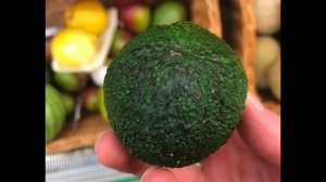 Как выбрать спелый и вкусный авокадо в магазине. Авокадо с фото.