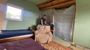 КУПИЛИ ЗАБРОШЕННУЮ ДАЧУ\НАЧИНАЕМ РЕМОНТ МАНСАРДЫ\СУШИМ ТРАВЫ\КТО К НАМ ХОДИТ ПО НОЧАМ?