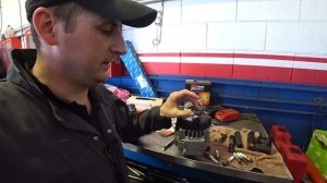 Мерседес w212 проблемы с зарядкой, сажает батарею   Автосервис в США