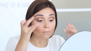 Макияж для себя. Стрелки и красные губы. Обучение