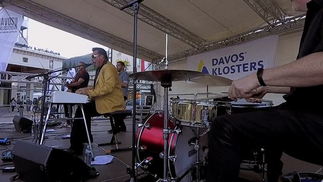 ROCK AND ROLL In DAVOS - NICO BRINA & BAND All Shook Up Rockandroll Boogiewoogie