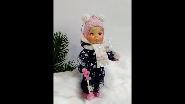 Ватная елочная игрушка - девочка с лопаткой. смотреть онлайн