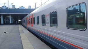 Отправление фирменного поезда "Демидовский экспресс" №072Е СПБ - Екатеринбург Пасс. с Ладожского в.