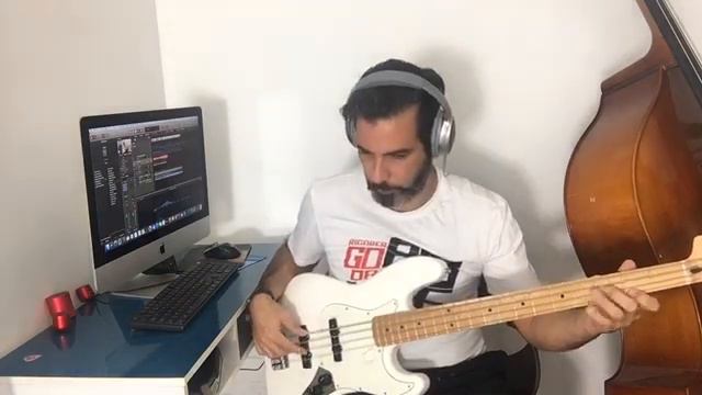 Vulfpek "Dean Town " bass cover !!!!!!! Fender jazz bass player смотреть онлайн