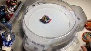 НОВАЯ ВАЛЬКИРИЯ СОРЕВНУЕТСЯ СО ВСЕМ 6ым СЕЗОНОМ / Бейблэйд Бёрст / Beyblade Burst