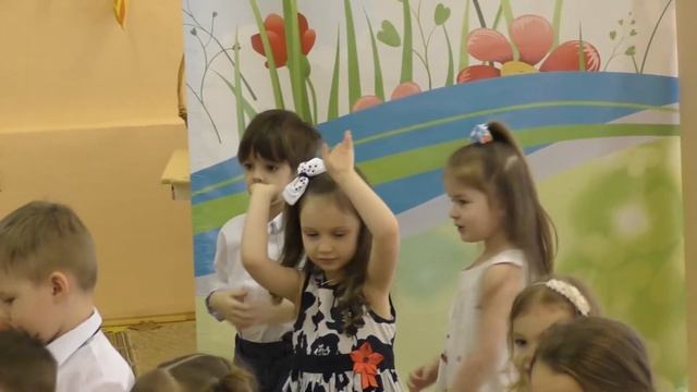 7 группа Праздник мам смотреть онлайн