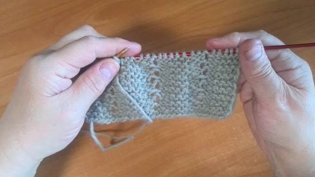 ПРЕКРАСНЫЙ УЗОР СПИЦАМИ КОСЫ И ПЛАТОЧНАЯ ВЯЗКА