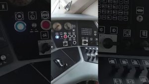 Кабина электропоезда ЭП2Д