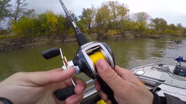 НАСТОЯЩАЯ ОСЕННЯЯ РЫБАЛКА ! Щуки -монстры ,борьба за ужин! Трофейная рыбалка осенью смотреть онлайн