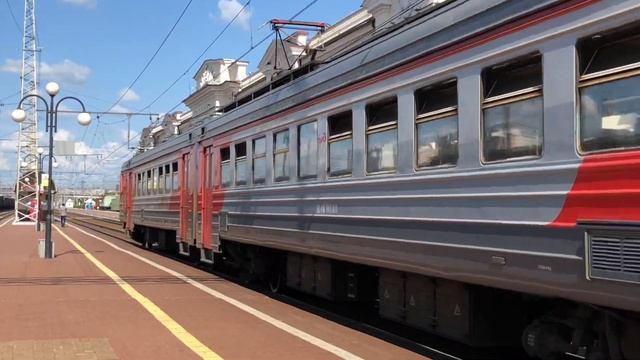 Отправление электропоезда ЭД4МК-0078 от станции «Тула-1-Курская»(Московский вокзал), г. Тула. смотреть онлайн