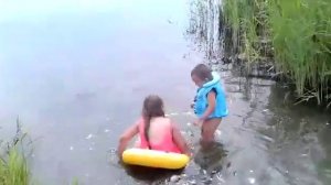 Купаемся в речке