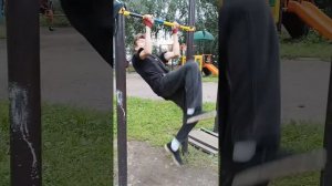 обучение элементов на одной ноге| выход на три, обратный выход на три, слёт с трёх. Турник