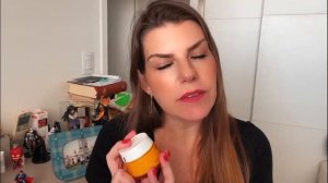 Resenha e teste do Creme Facial Neovadiol Redensificador Menopausa