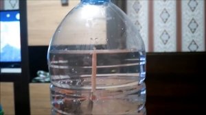 Закон Паскаля. Опыты с водой. Физика 7 класс. Давление в жидкостях и твердых телах.